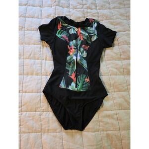 Next By Athena Women's Moala‎ Malibu Short Sleeve One Piece Swimsuit Small